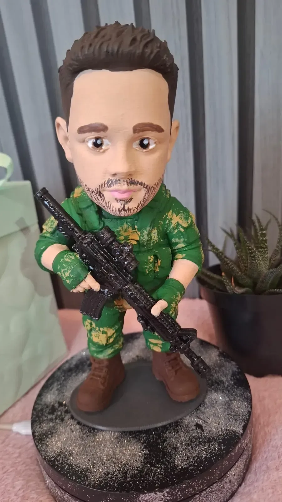Boneco 3D personalizado com roupa temática